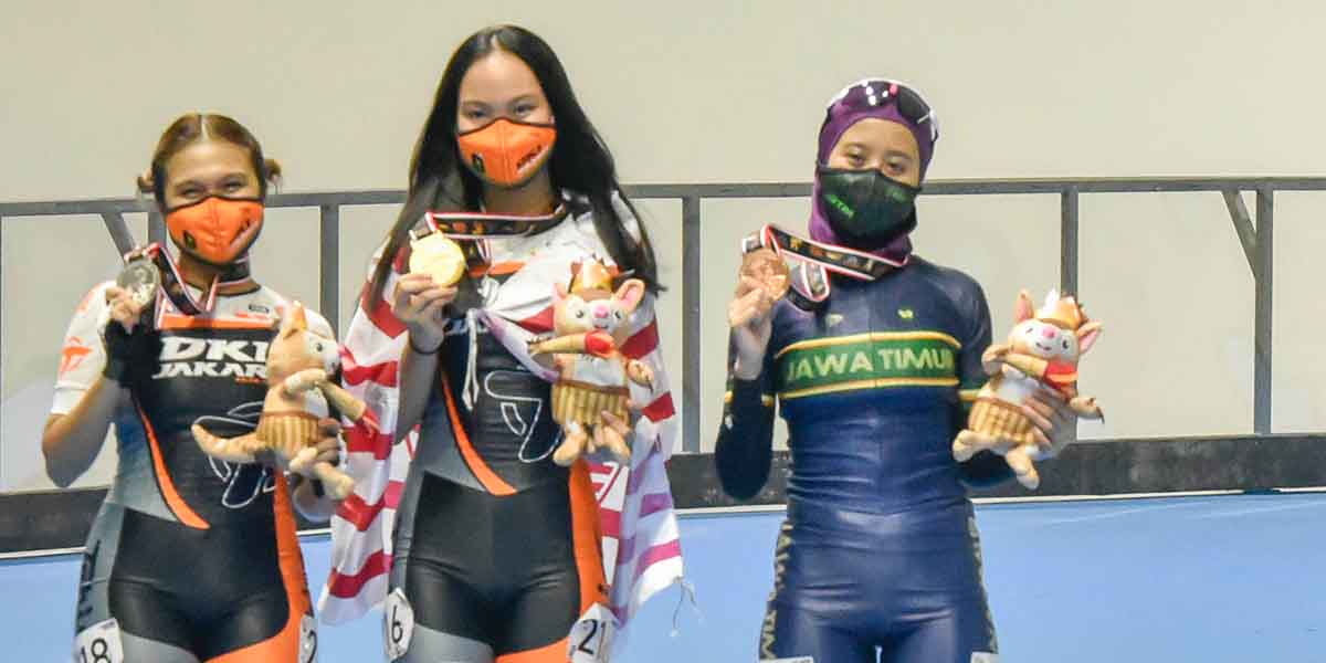 Pemenang lomba sepatu roda nomor sprint 1000 m PON XX Papua, Naura DKI Jakarta (Tengah) emas, Yemima DKI Jakarta (Kiri) Perak, Delfa Jatim (Kanan) Perunggu. Foto: PB PON XX Papua/ Martona